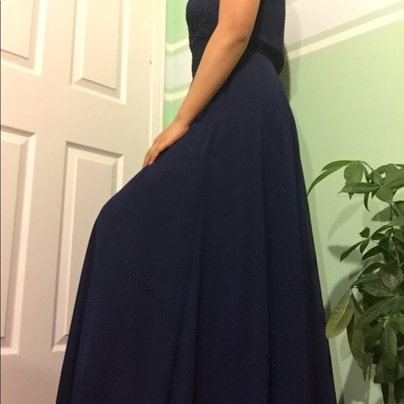 Simple and Elegant long dark blue dress - Picture 2 of 5